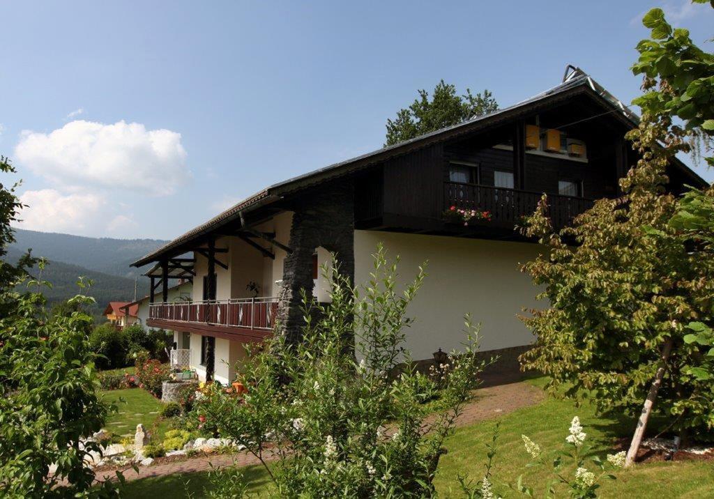 Ferienwohnungen Gaestehaus Schreiner Arrach Exterior photo
